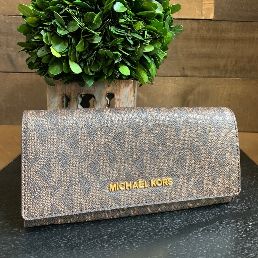 Michael Kors Jet Set Wallet